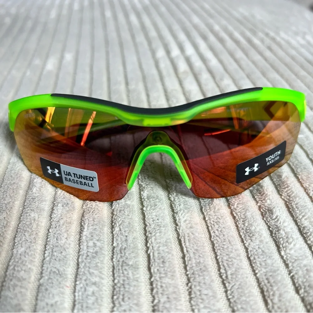 Under Armour tuned lime surg baseball youth sunglasses